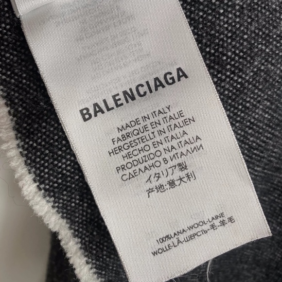 Balenciaga jacquard logo scarf black and white extra long - Picture 4 of 4